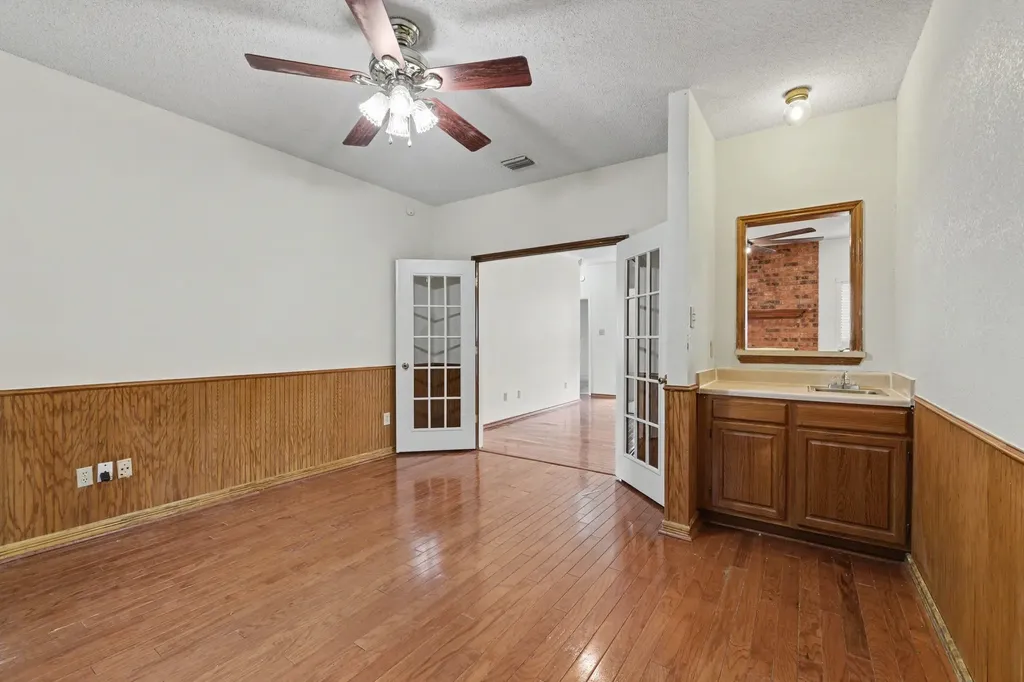 1008 Primrose Street Mesquite TX 75149