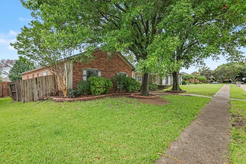 1008 Primrose Street Mesquite TX 75149