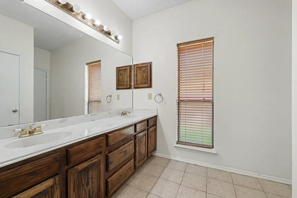1008 Primrose Street Mesquite TX 75149