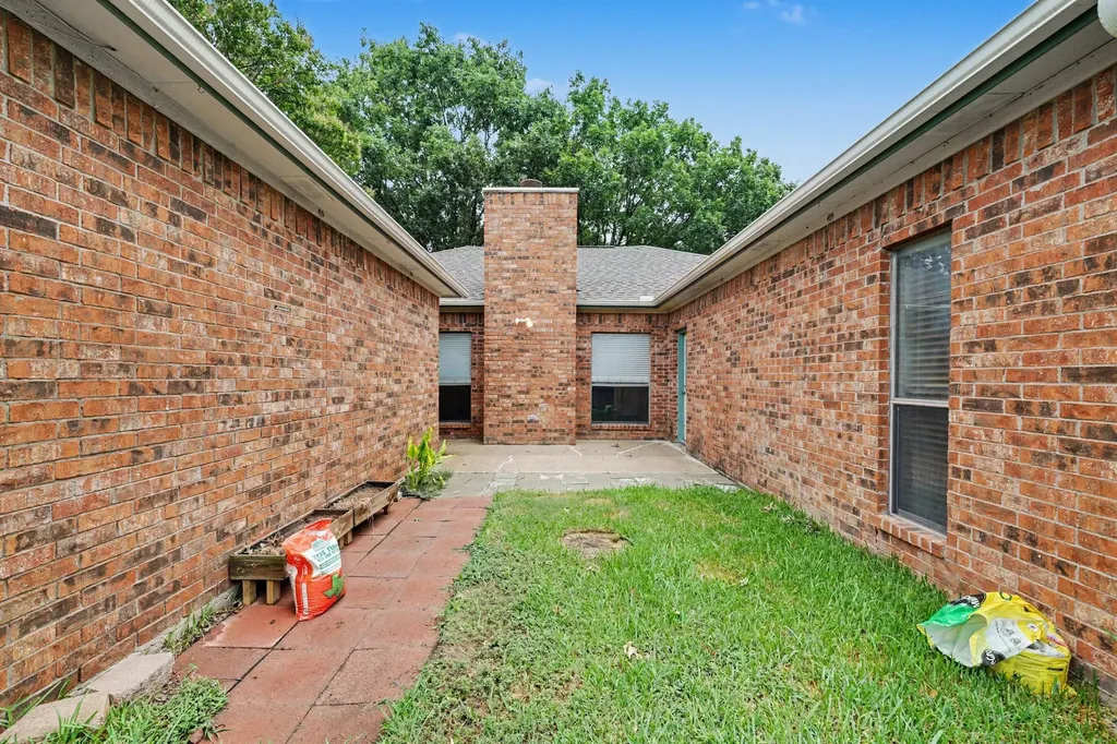 1008 Primrose Street Mesquite TX 75149