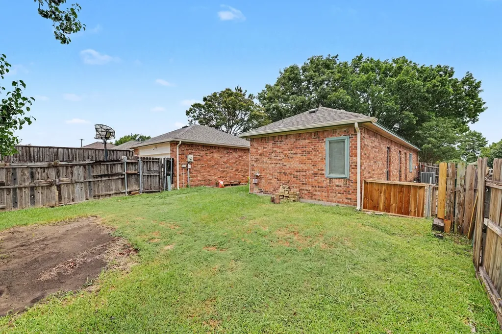 1008 Primrose Street Mesquite TX 75149