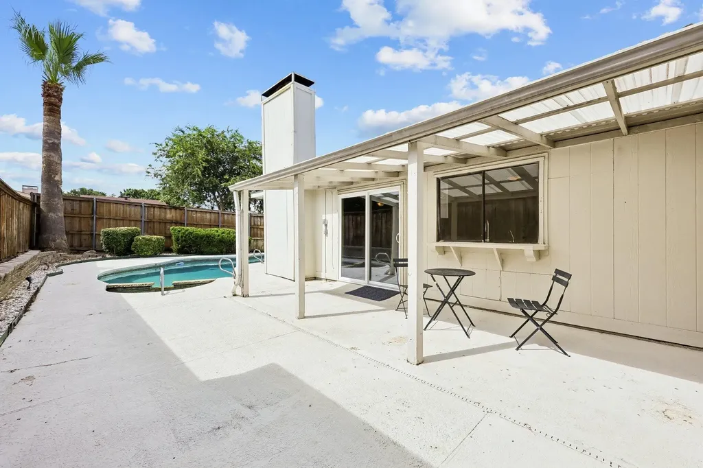 2604 Winding Creek Drive Carrollton TX 75007