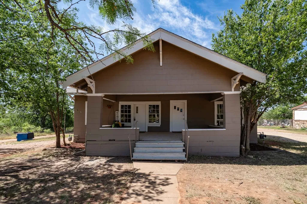 720 E Mcharg Street Stamford TX 79553