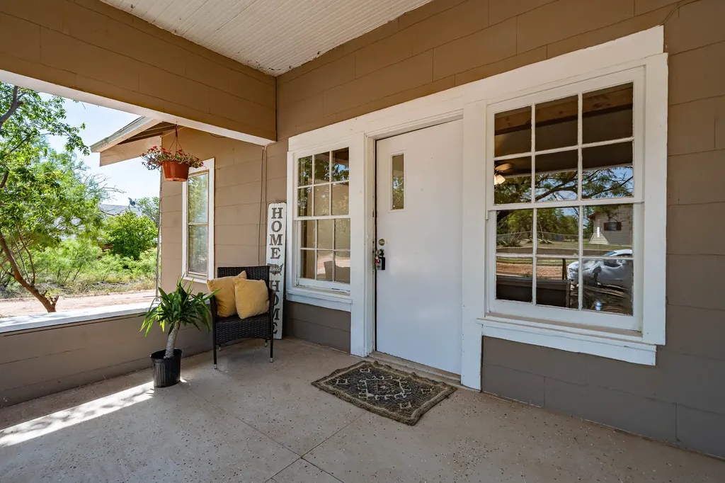 720 E Mcharg Street Stamford TX 79553