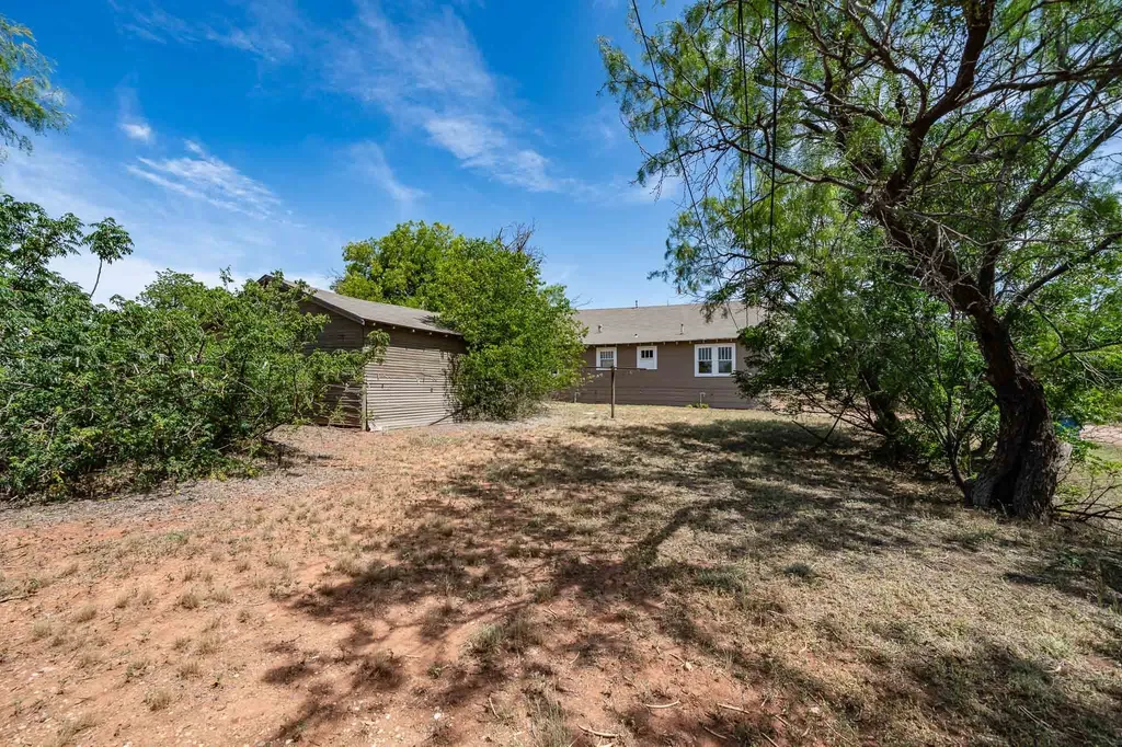 720 E Mcharg Street Stamford TX 79553