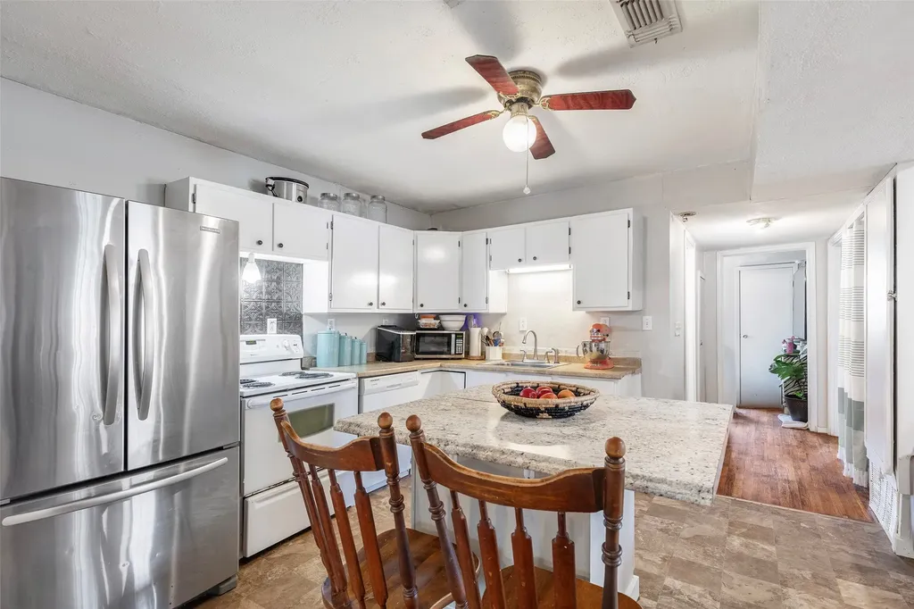 403 Walnut Street Grandview TX 76050