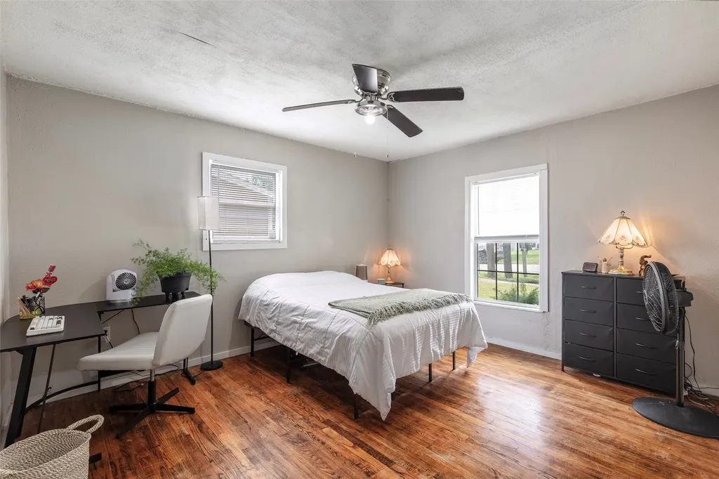 403 Walnut Street Grandview TX 76050