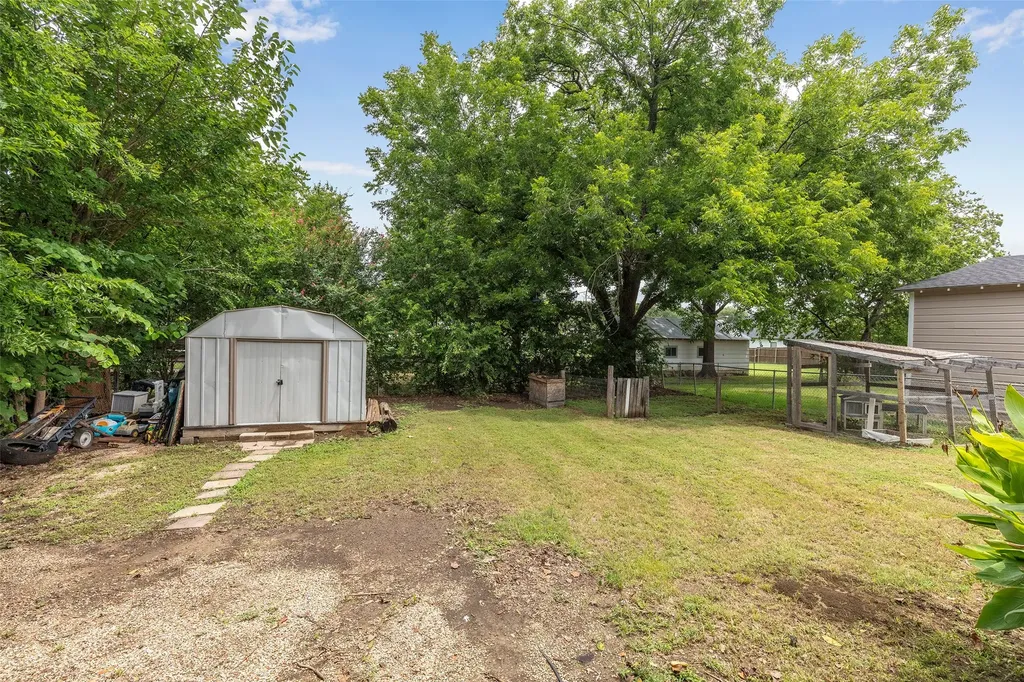 403 Walnut Street Grandview TX 76050