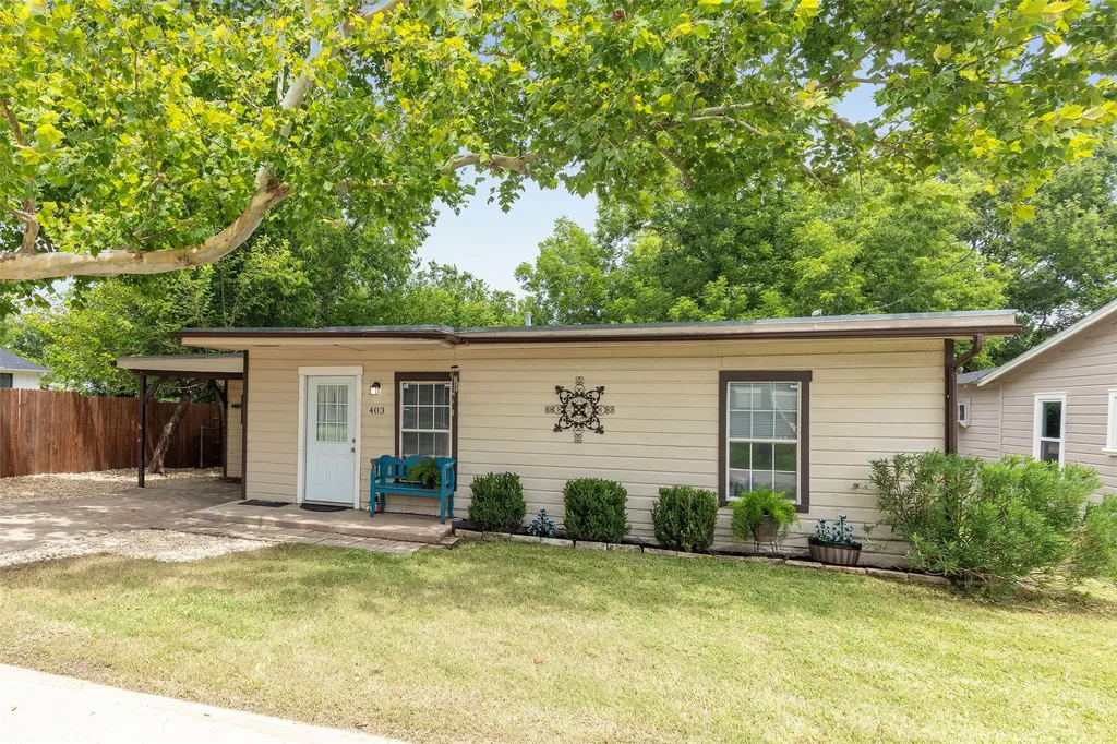 403 Walnut Street Grandview TX 76050