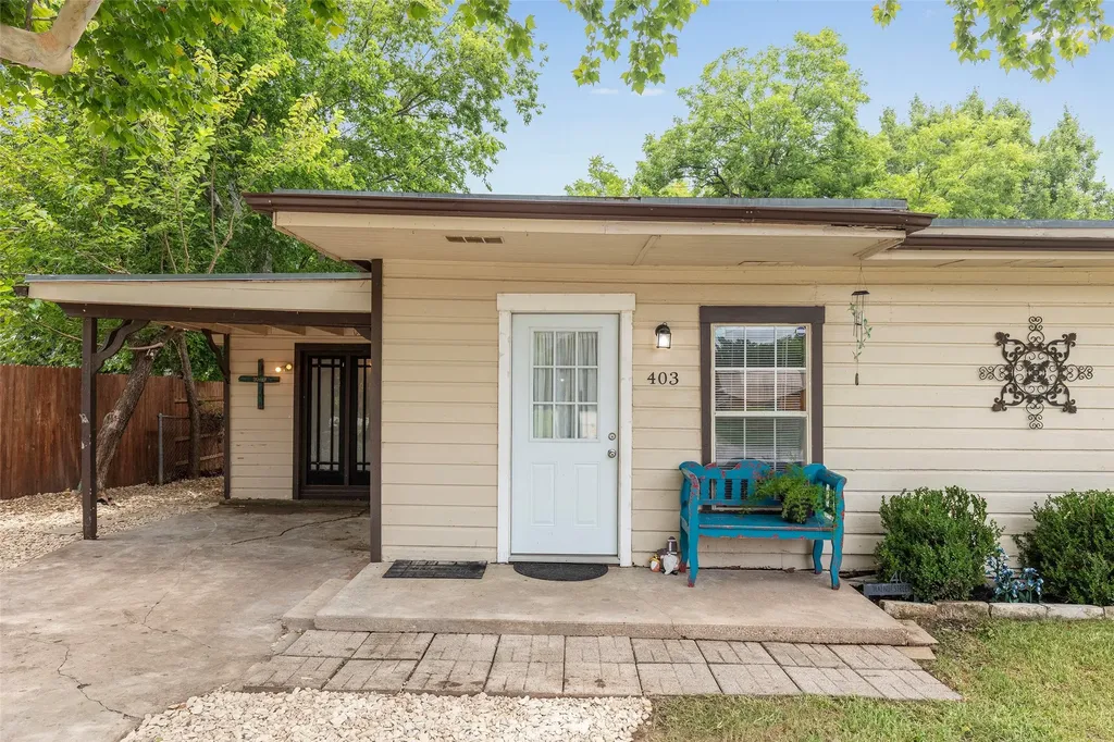 403 Walnut Street Grandview TX 76050