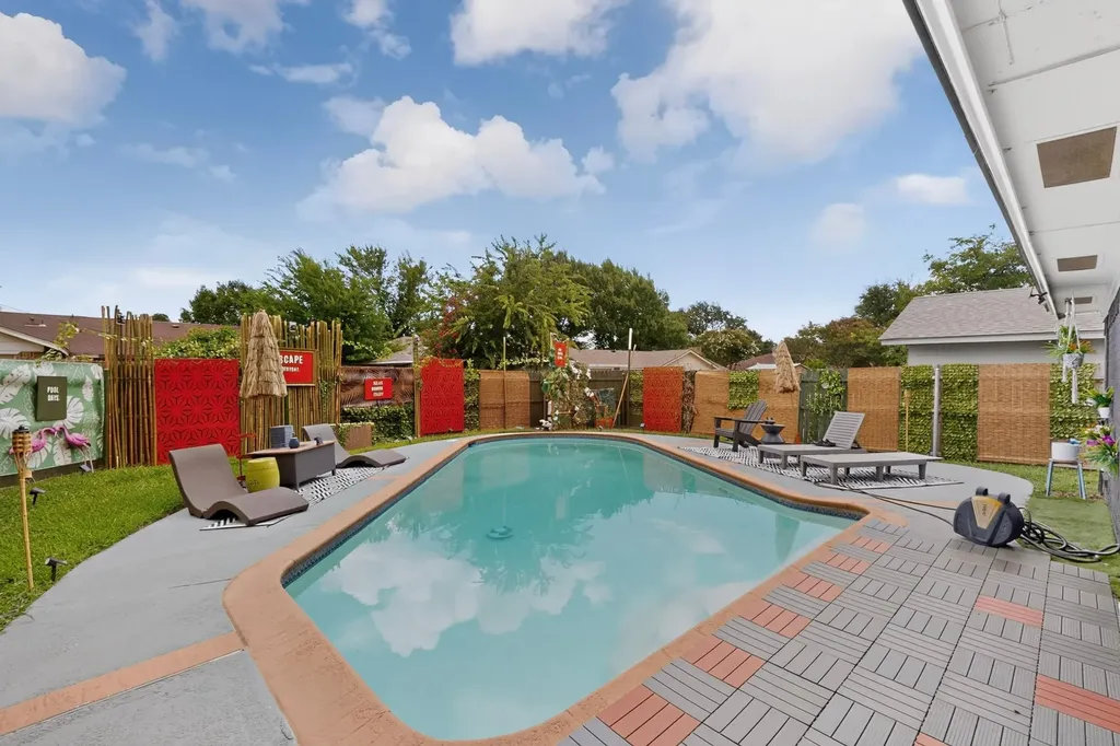 513 San Pedro Drive Garland TX 75043