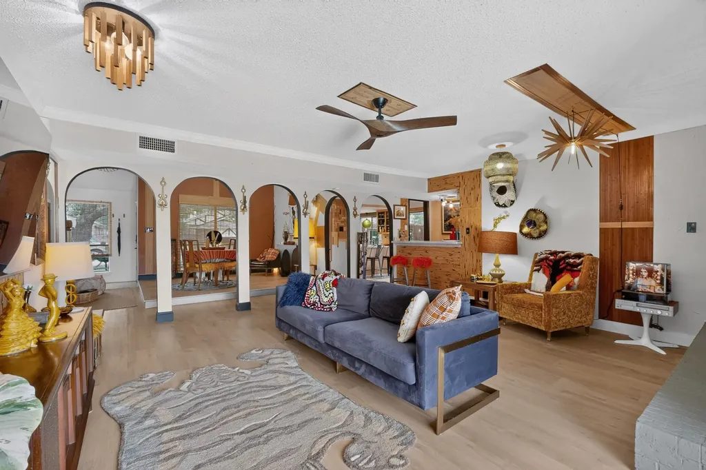 513 San Pedro Drive Garland TX 75043