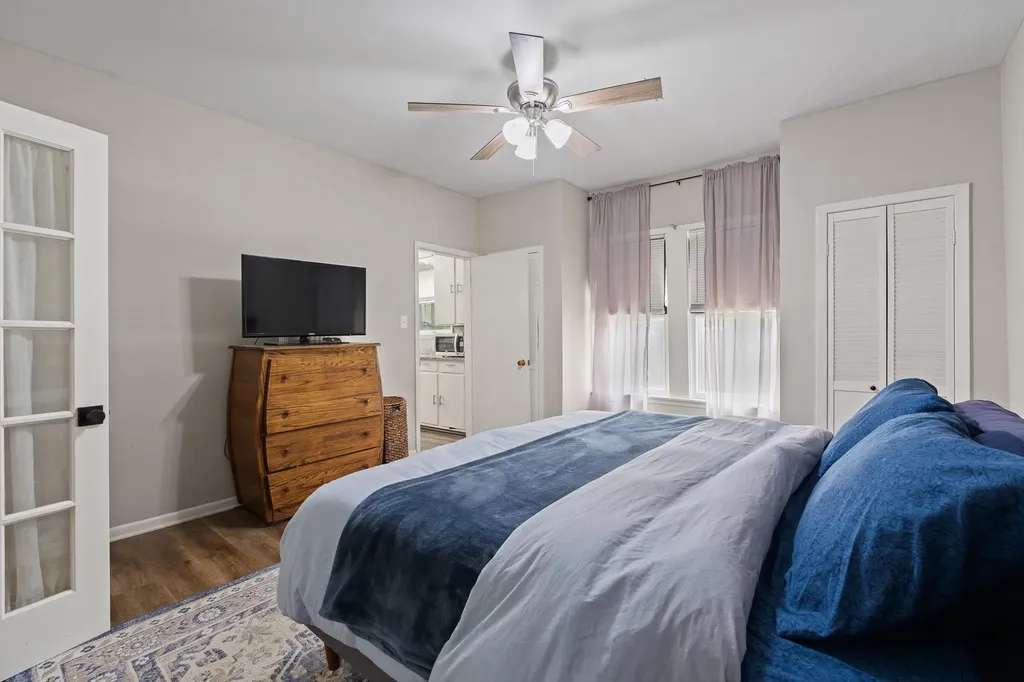 521 Woodard Avenue Cleburne TX 76033