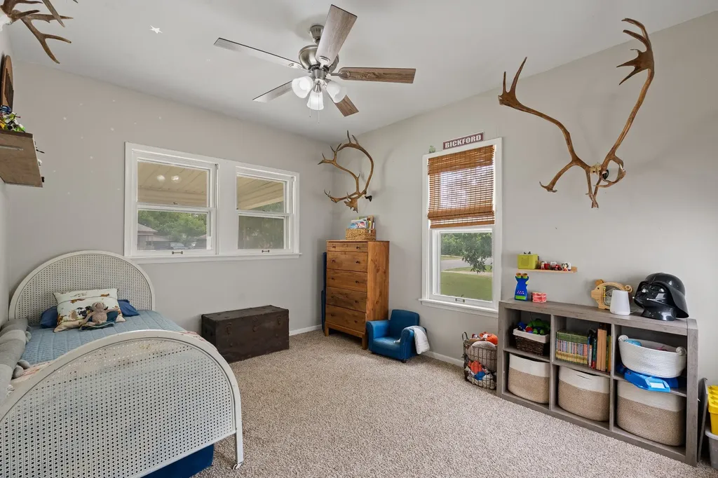 521 Woodard Avenue Cleburne TX 76033
