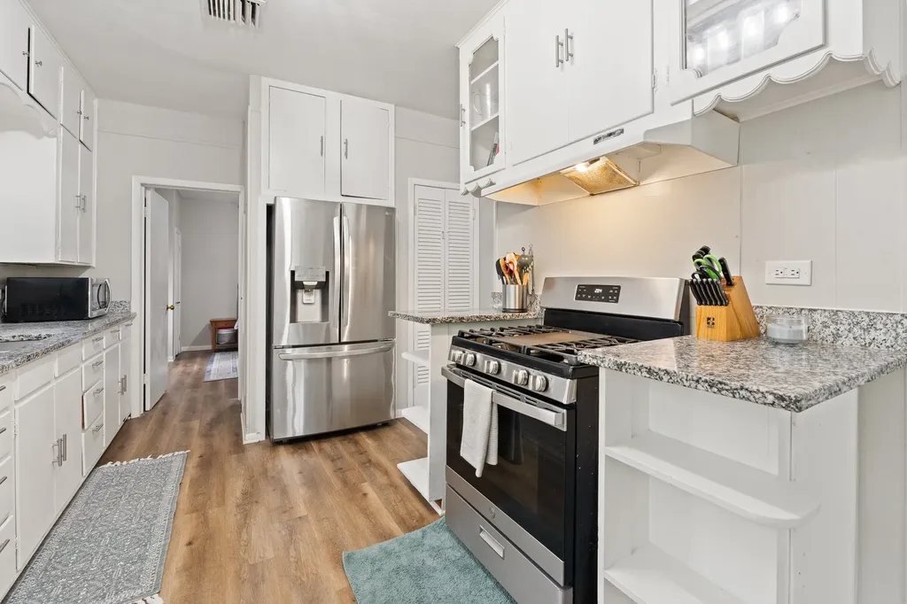 521 Woodard Avenue Cleburne TX 76033