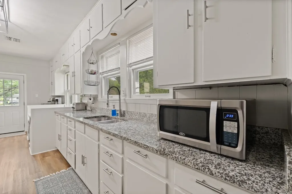 521 Woodard Avenue Cleburne TX 76033