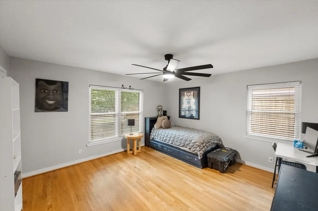 3808 Gaspar Drive Dallas TX 75220