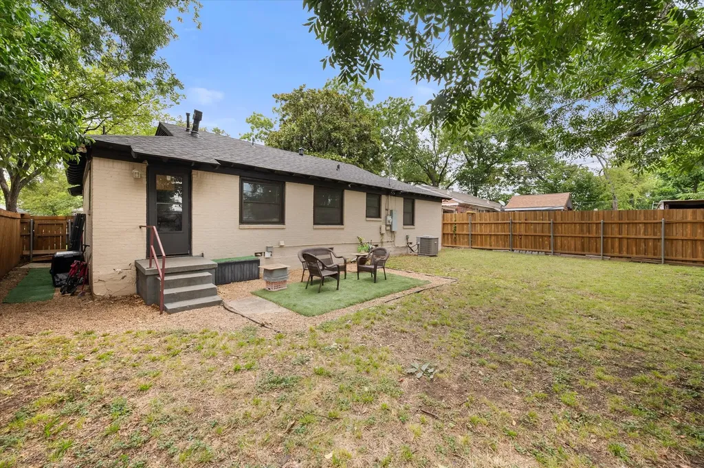3808 Gaspar Drive Dallas TX 75220
