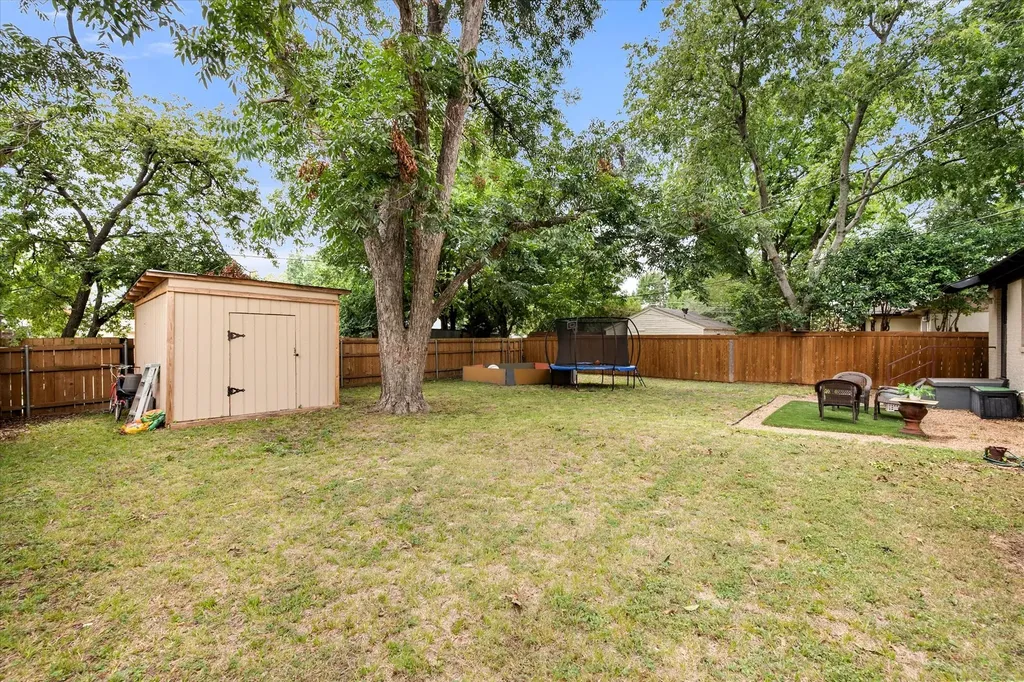 3808 Gaspar Drive Dallas TX 75220