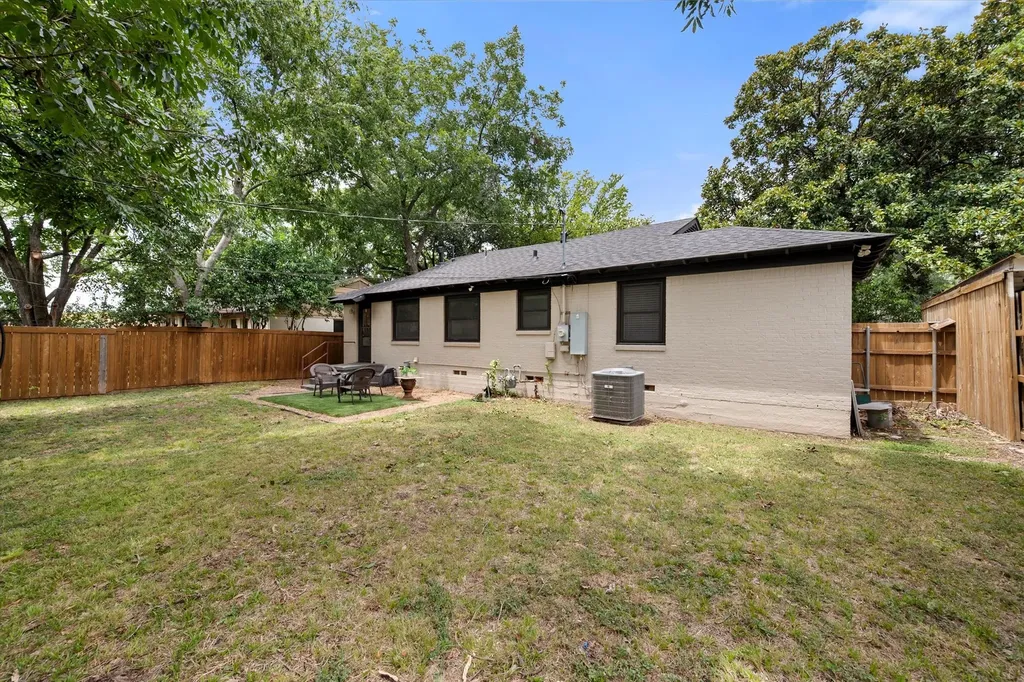 3808 Gaspar Drive Dallas TX 75220