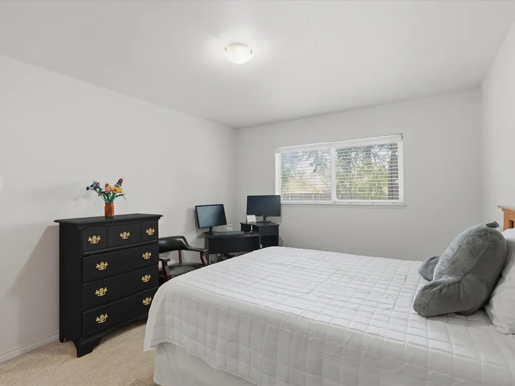4050 Salem Drive Garland TX 75043