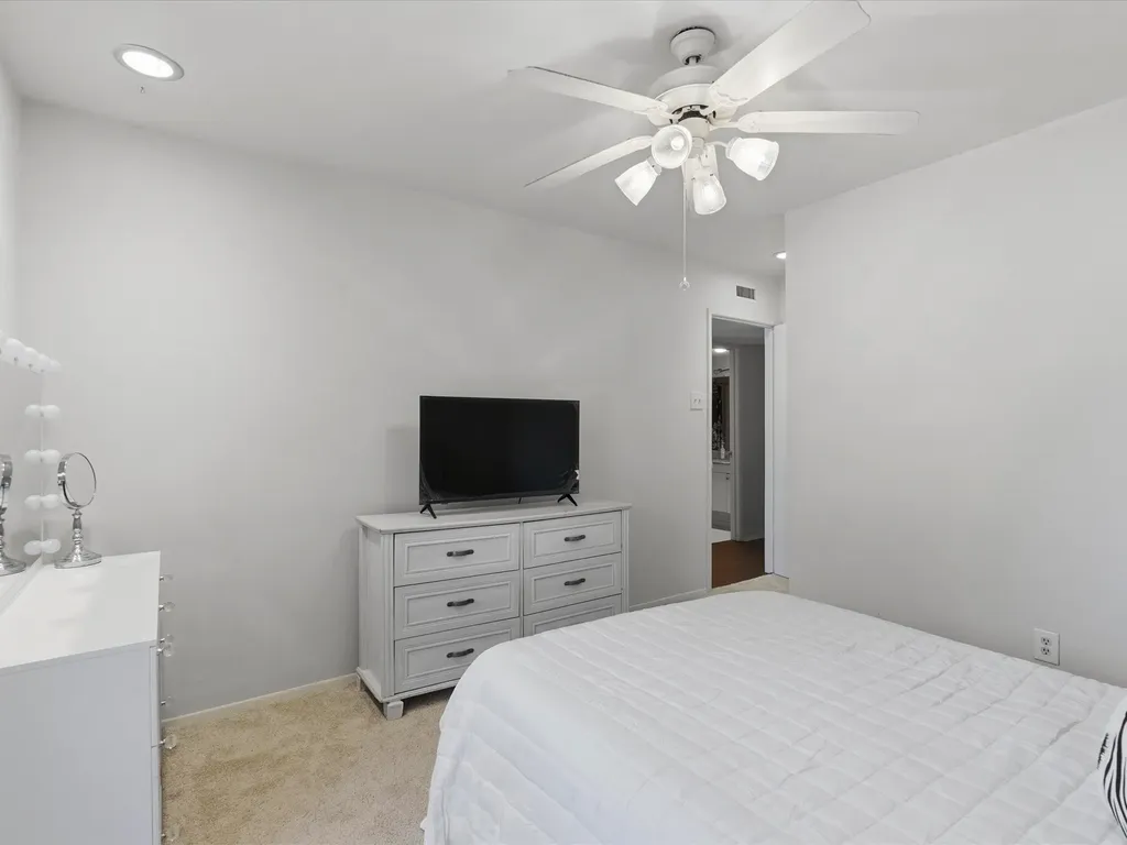 4050 Salem Drive Garland TX 75043