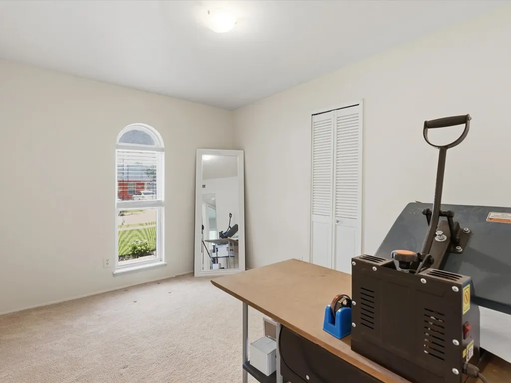4050 Salem Drive Garland TX 75043