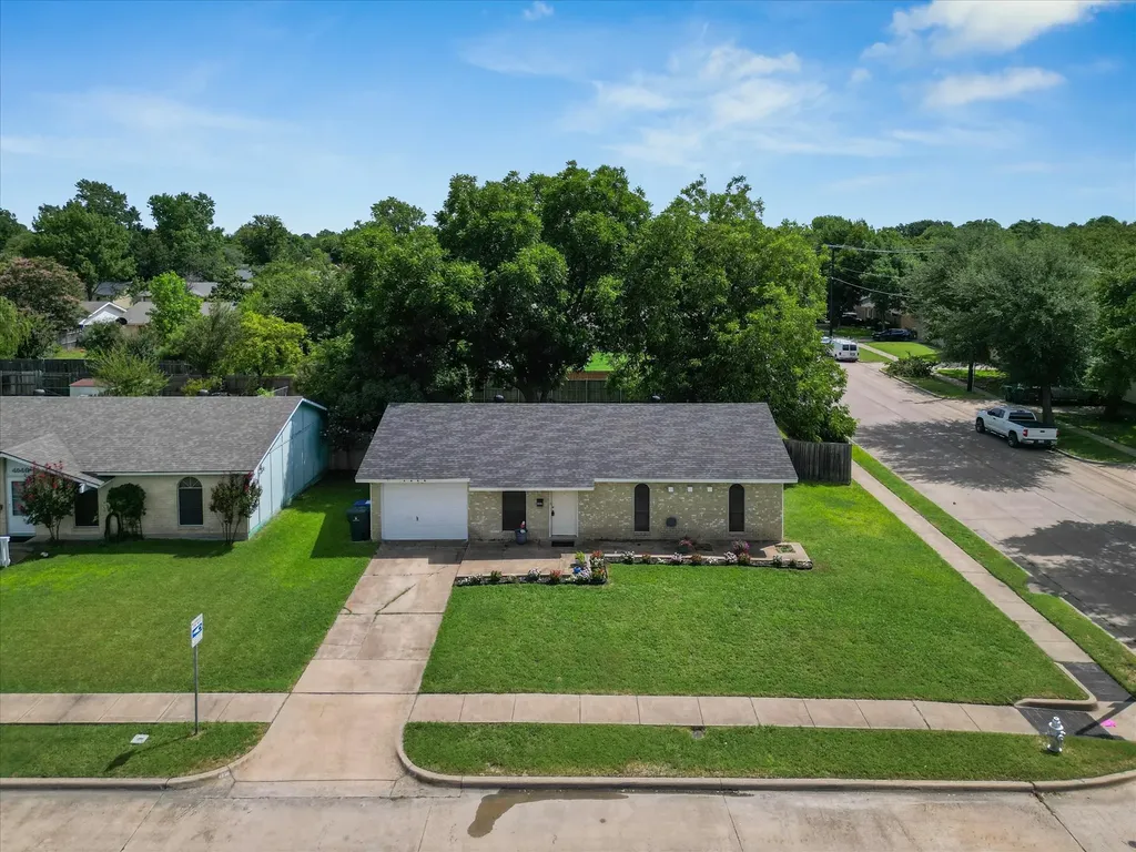 4050 Salem Drive Garland TX 75043