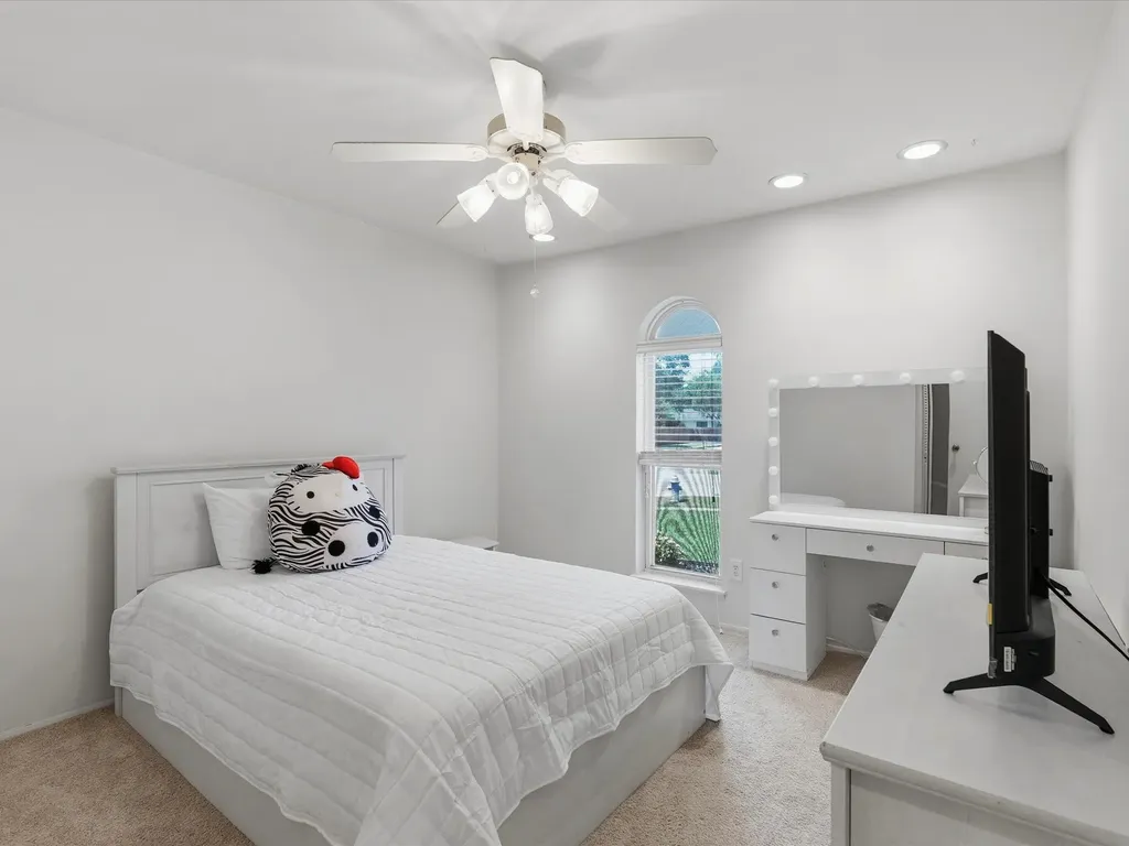 4050 Salem Drive Garland TX 75043