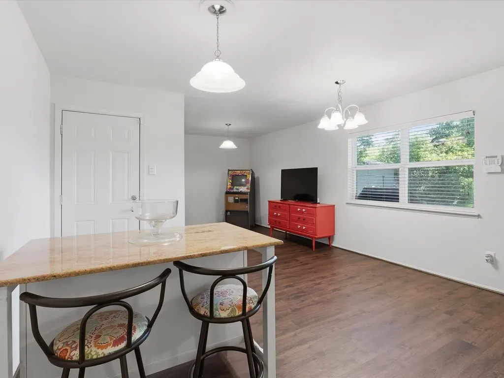 4050 Salem Drive Garland TX 75043