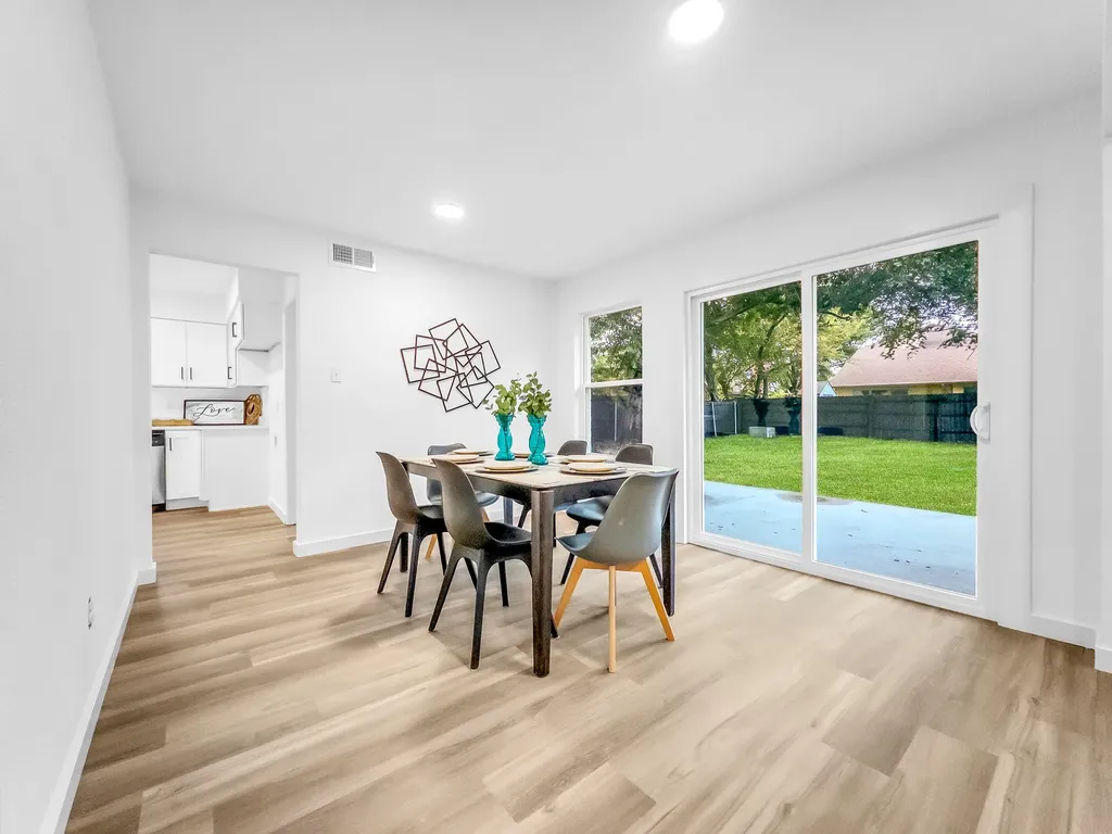 834 Brian Drive Grand Prairie TX 75052