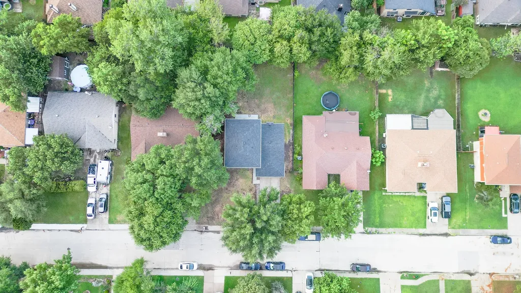 834 Brian Drive Grand Prairie TX 75052