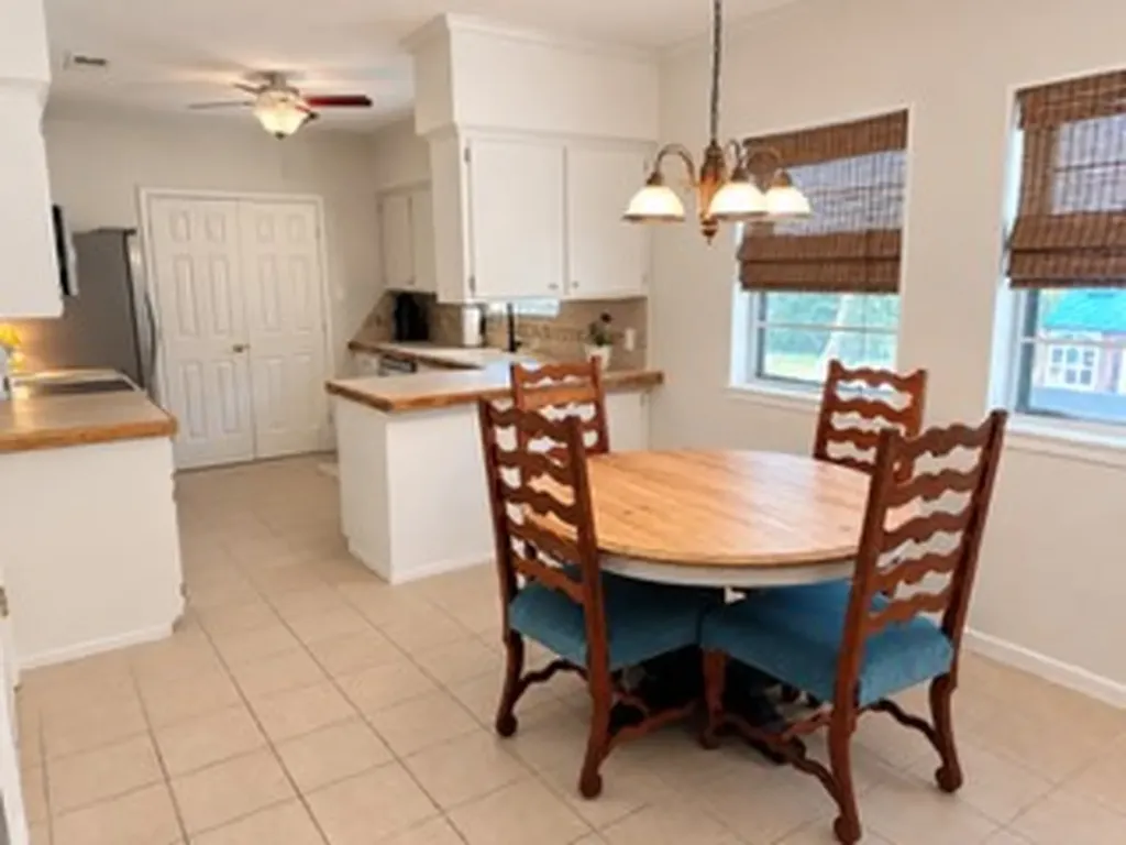 222 La Jolla Drive Athens TX 75751