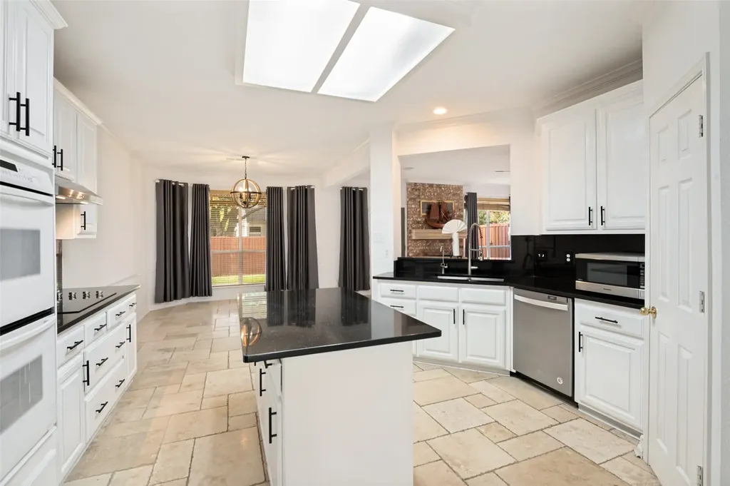 5820 Willow Wood Lane Dallas TX 75252
