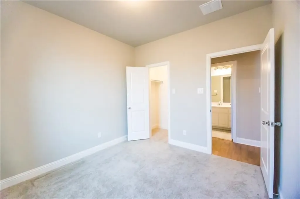 4309 Meadow Hawk Drive Arlington TX 76005