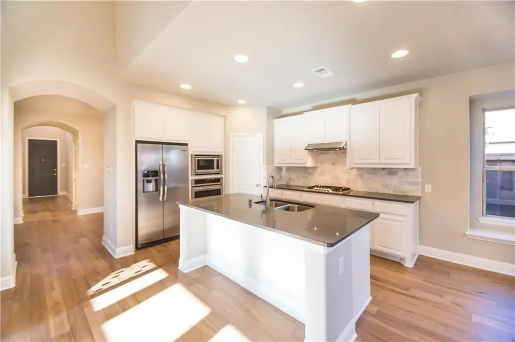 4309 Meadow Hawk Drive Arlington TX 76005