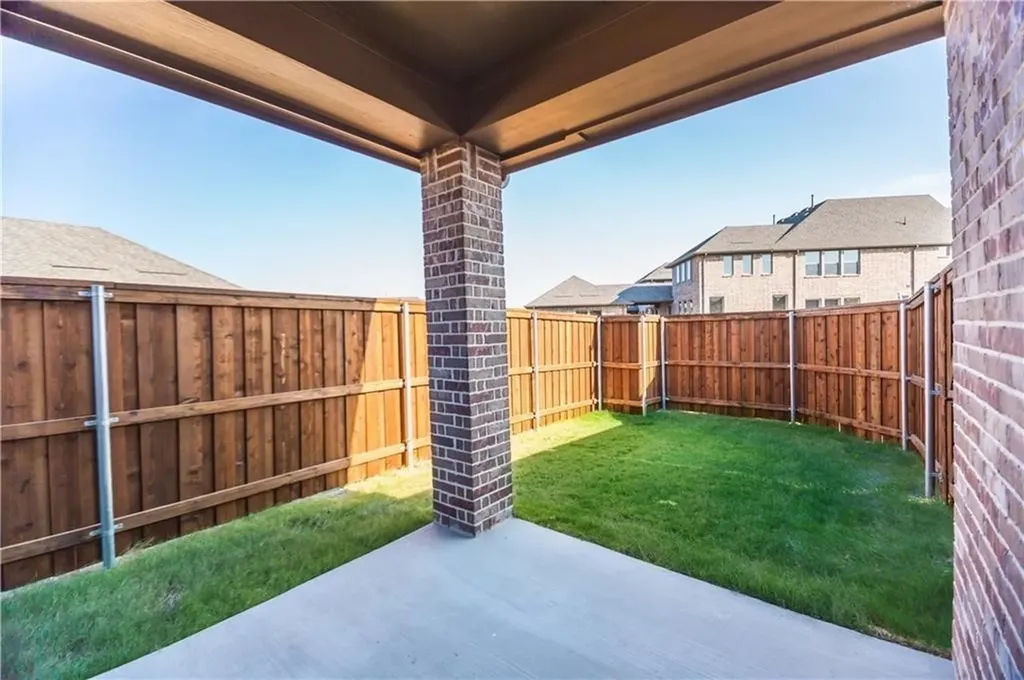 4309 Meadow Hawk Drive Arlington TX 76005