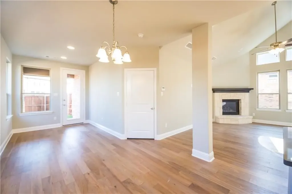 4309 Meadow Hawk Drive Arlington TX 76005