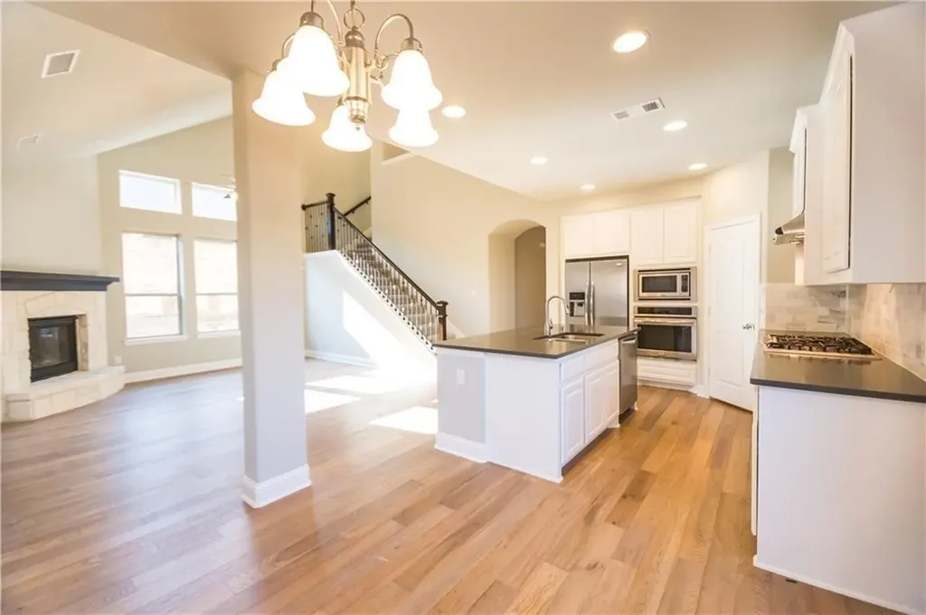 4309 Meadow Hawk Drive Arlington TX 76005