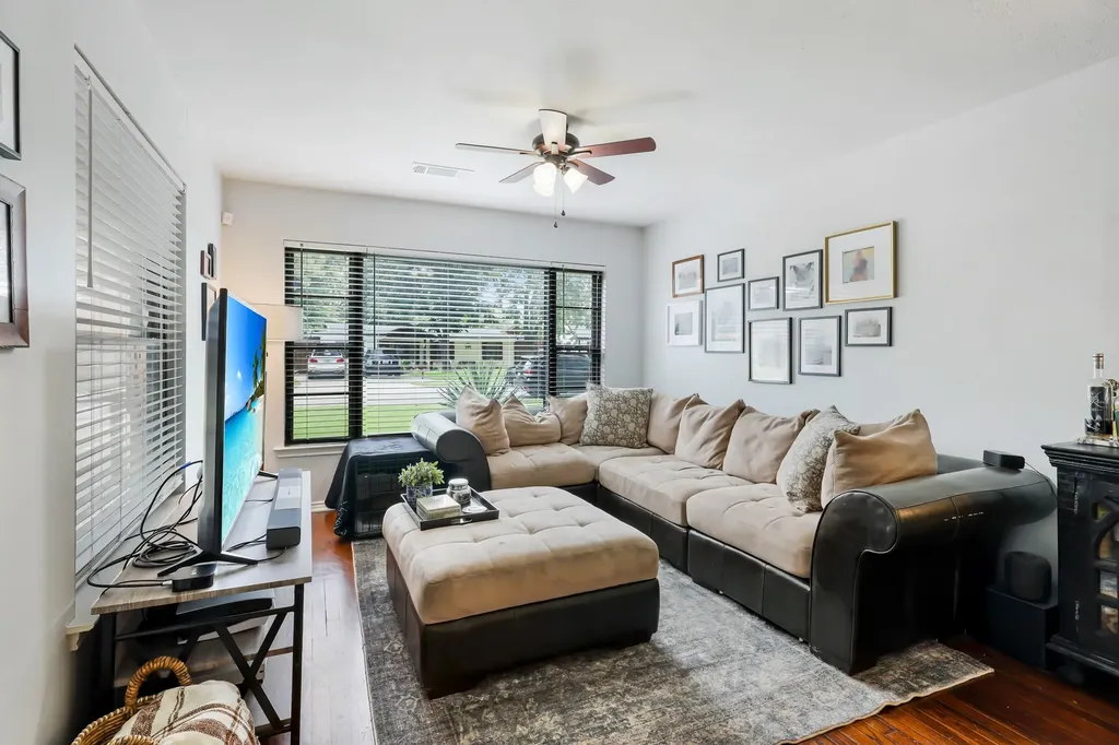 1826 Crest Ridge Drive Dallas TX 75228