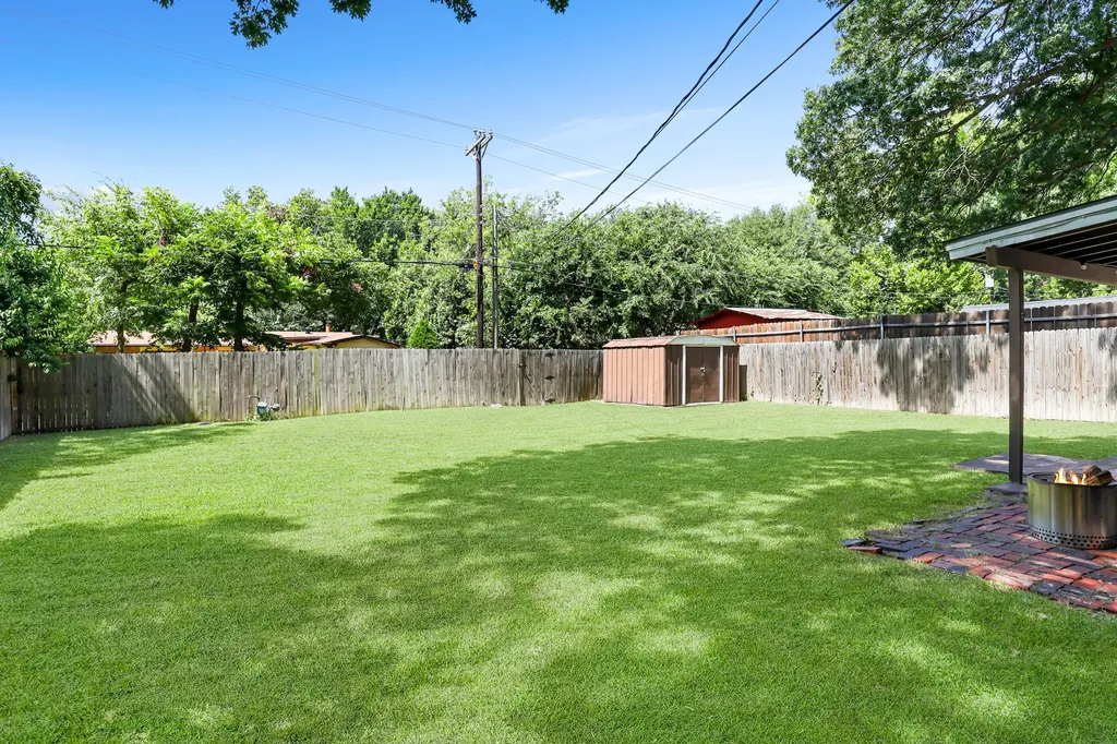1826 Crest Ridge Drive Dallas TX 75228