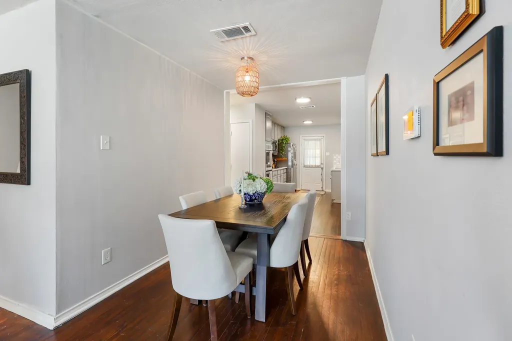 1826 Crest Ridge Drive Dallas TX 75228
