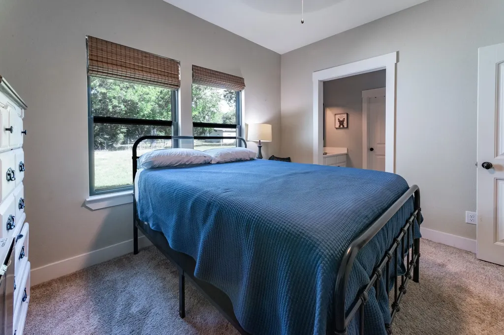 131 Lakeway Lane Gun Barrel City TX 75156