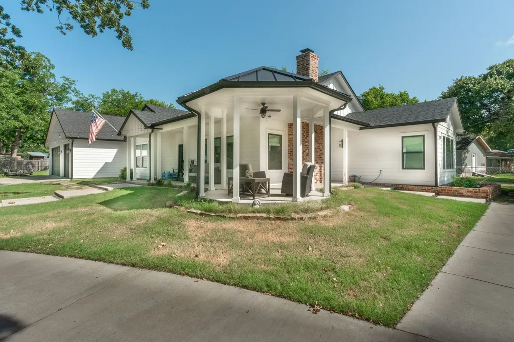 131 Lakeway Lane Gun Barrel City TX 75156