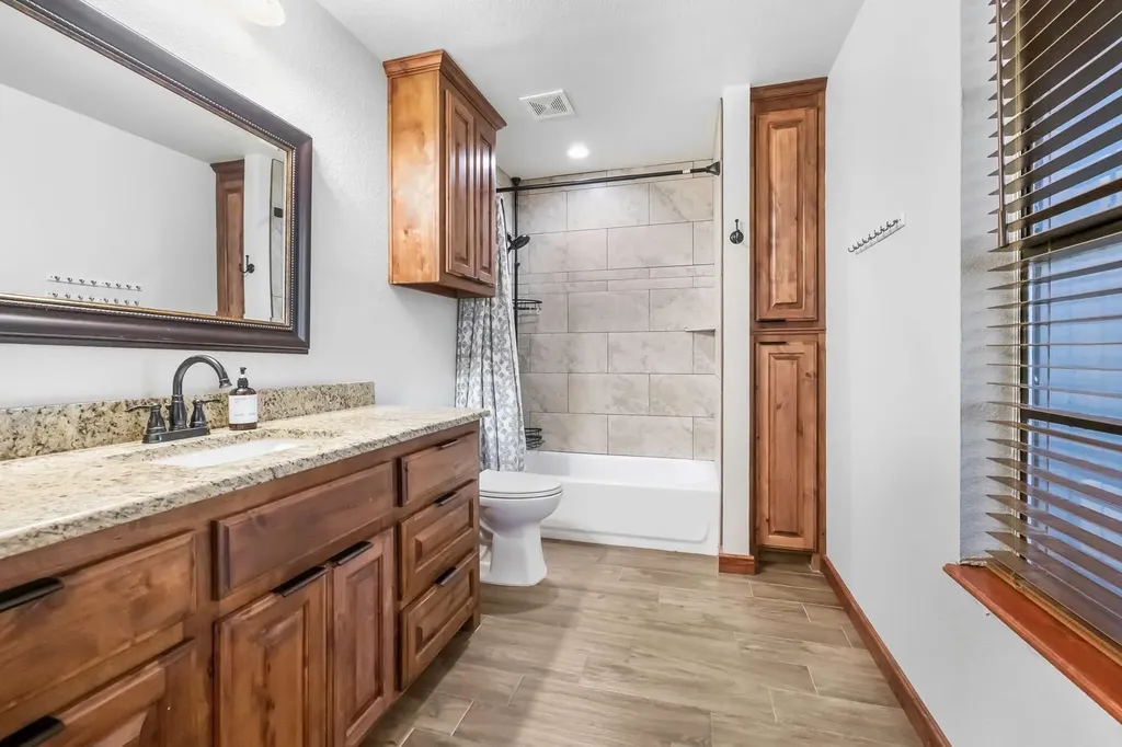436 E El Camino Real Weatherford TX 76087