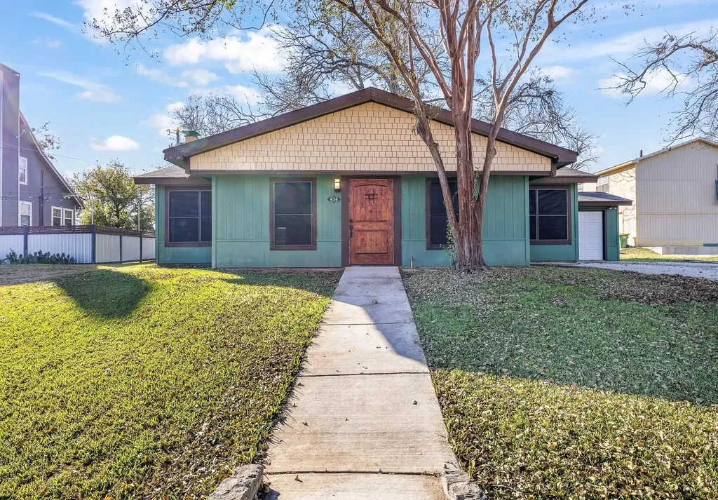 436 E El Camino Real Weatherford TX 76087