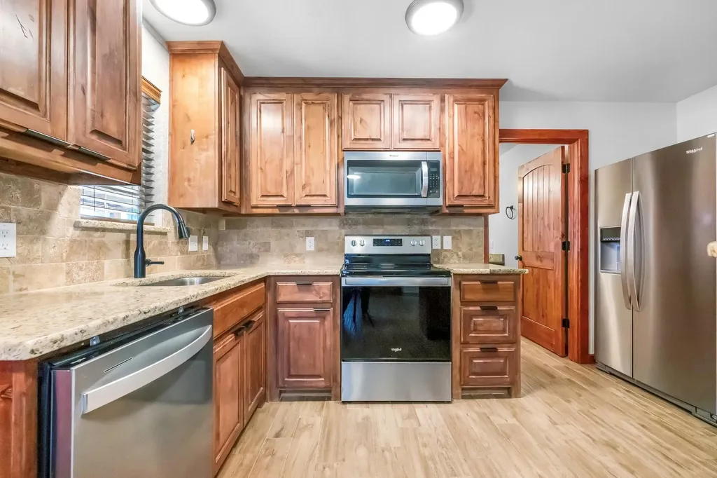 436 E El Camino Real Weatherford TX 76087