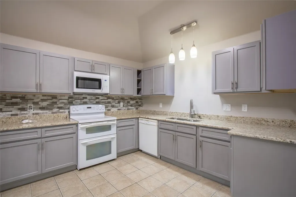 6805 Terbet Court Fort Worth TX 76112