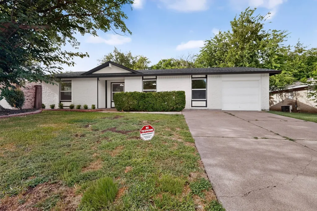 1402 Shelmar Drive Arlington TX 76014
