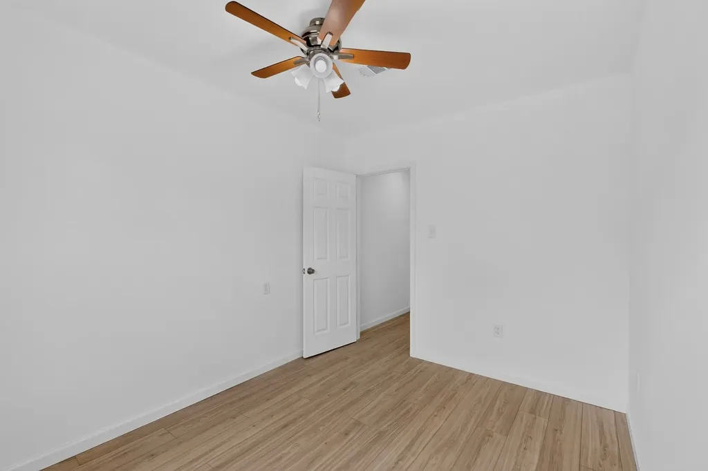 1402 Shelmar Drive Arlington TX 76014